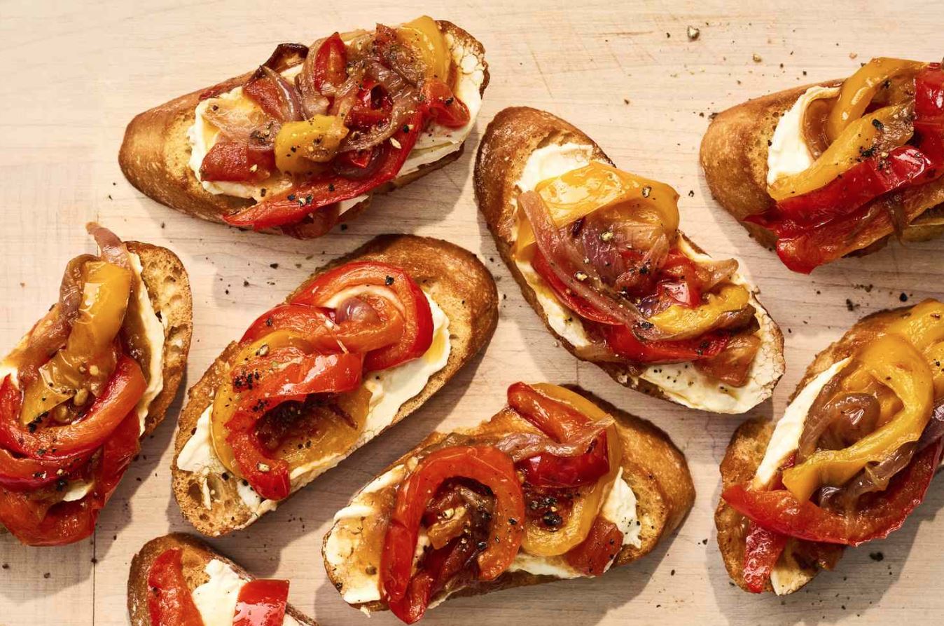 Portable feasts shape busy streets, quick rituals, and the joy of eating wherever life happens